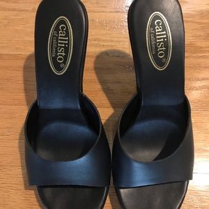 Callisto of California Black Mules